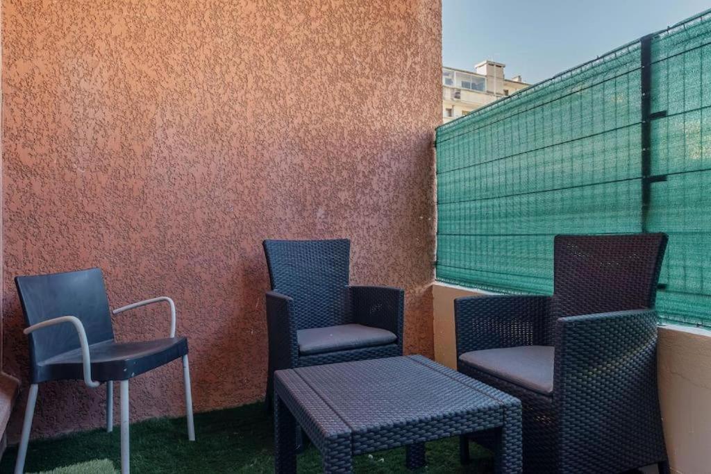 Appartement Climatise Avec Terrasse Tout Equipe A 5Min De La Gare St Charles Marsilya Dış mekan fotoğraf