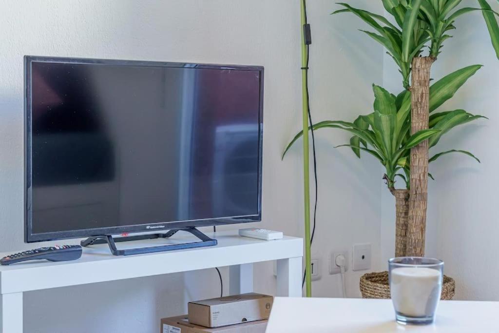 Appartement Climatise Avec Terrasse Tout Equipe A 5Min De La Gare St Charles Marsilya Dış mekan fotoğraf
