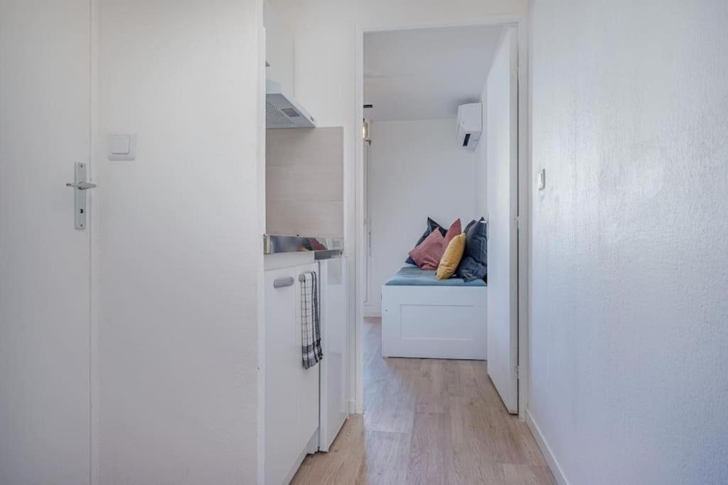 Appartement Climatise Avec Terrasse Tout Equipe A 5Min De La Gare St Charles Marsilya Dış mekan fotoğraf